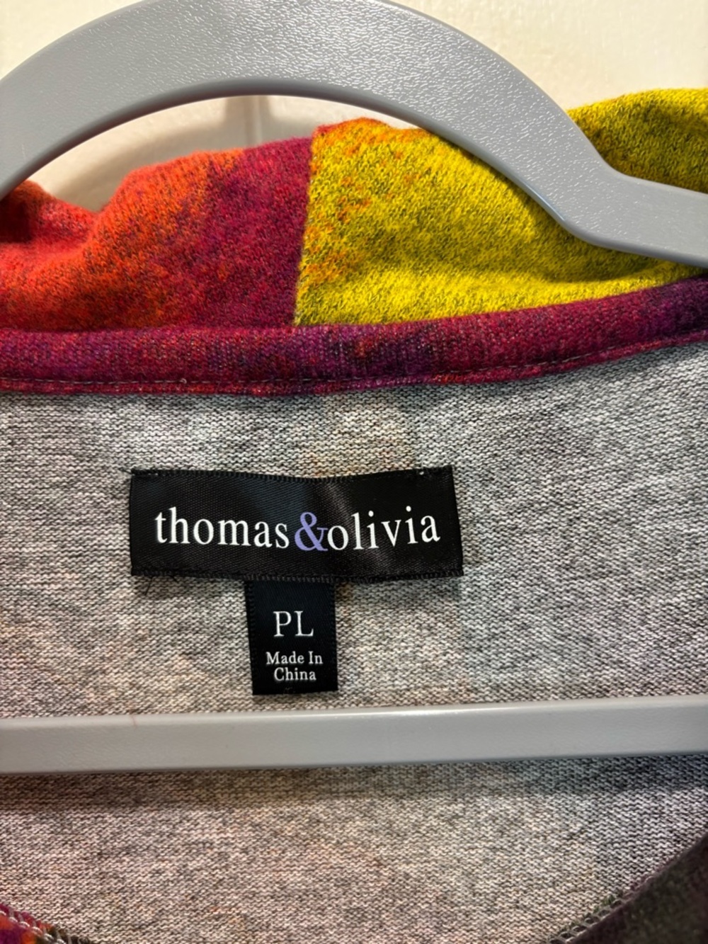 Thomas & Olivia Artsy Cowl Neck Abstract Print Blouse Petite - Picture 3 of 6